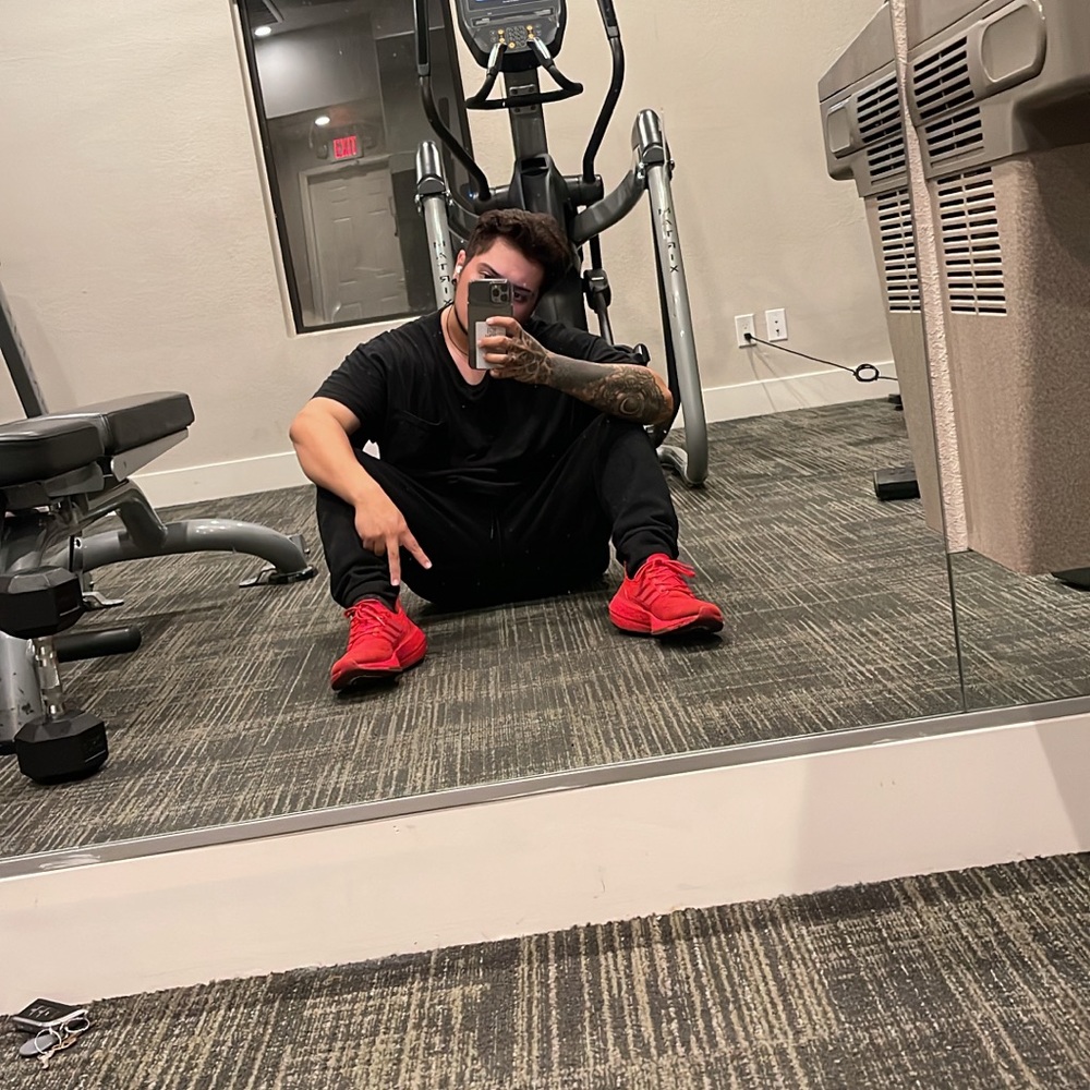 Meet your Posher, Anthony